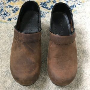 Sanita clogs size 37